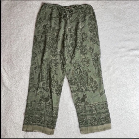 Victoria’s Secret green sheer Lounge Pants Size M loose comfy - Picture 2 of 9